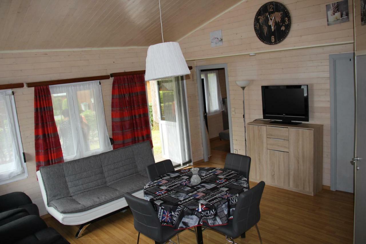 Chalet Les Brulins Hotel Resteigne Ngoại thất bức ảnh