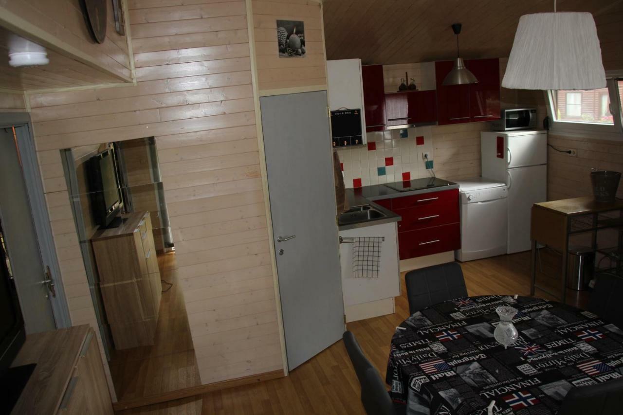 Chalet Les Brulins Hotel Resteigne Ngoại thất bức ảnh